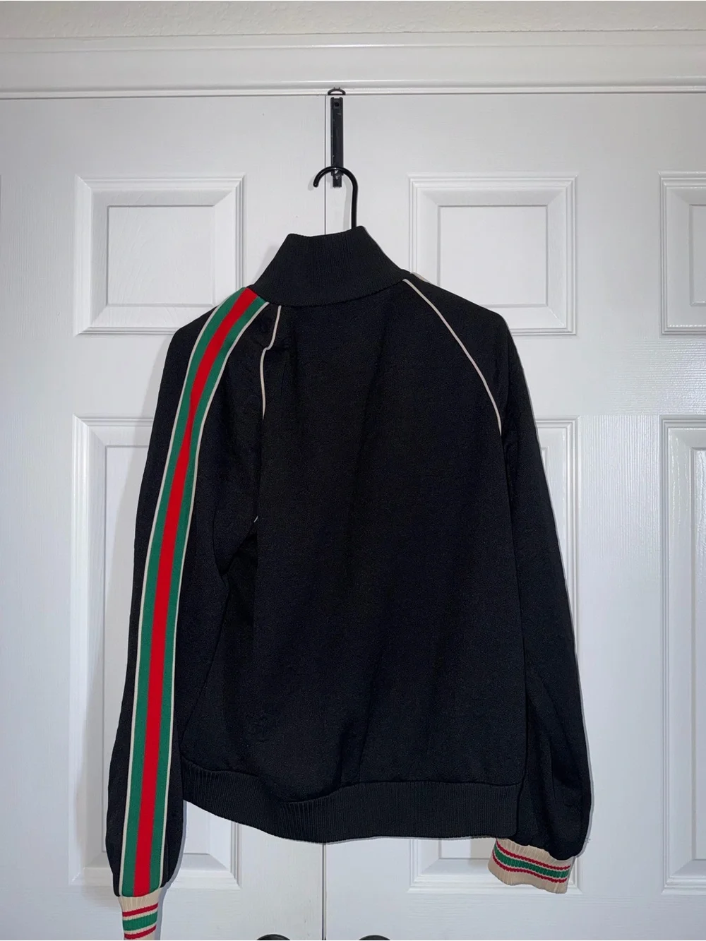 Men’s Gucci Black Zip-Up Track Jacket with Signature Green & Red Stripes